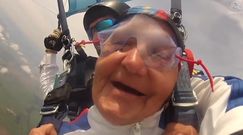 72-latka skoczyła ze spadochronem z wysokości 3 kilometrów