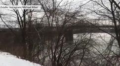 Historyczny most runął do rzeki