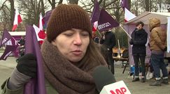 Manifestacja Partii Razem przed kancelarią premiera