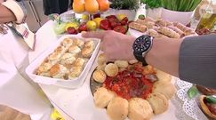 Bułeczki drożdżowe z pieczonym serem i papryką i rurki z rabarbarem