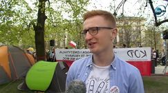 Manifestacja młodego KOD przy kancelarii premiera