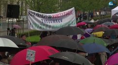 Manifestacja KOD po obchodach rocznicy Chrztu Polski