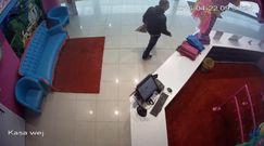 Ukradł pieniądze z galerii handlowej z Poznaniu, ale zarejestrowała go kamera monitoringu