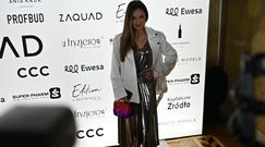 Marina Szczęsna próbuje śpiewać, robiąc selfie