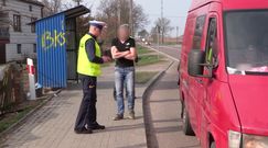 Policjanci zatrzymali busa w opłakanym stanie. Kierowca nim jechał, bo szef mu kazał