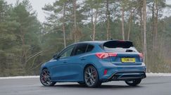 Nowy Ford Focus ST ma 280 KM i manualną skrzynię biegów. Zobacz auto w akcji