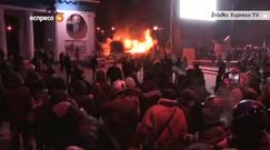 Tłum zaatakował milicyjną blokadę w Kijowie