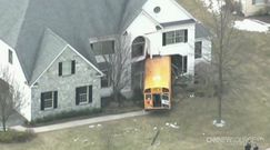 Autobus szkolny wbił się w dom w USA