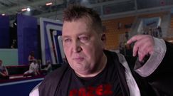 Adam Kraśko płacze przed kamerą