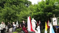 Kontrowersyjny pomnik Jana Pawła II we Wronkach