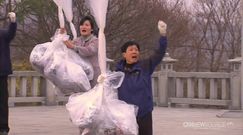 Aktywista z Korei Płd. walczy z Kim Dzong Unem balonami.