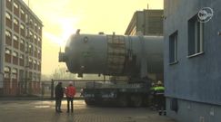 Transport ogromnego reaktora z Gdyni