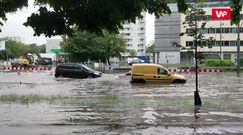 Burza w Warszawie. Gwałtowna ulewa, zalane ulice i place stolicy. "Mamy Armagedon"