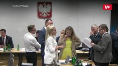 Prowadzący obrady dwa razy  prosił, lecz nikt się nie słuchał