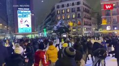 Atak zimy w Hiszpanii. Mieszkańcy Madrytu po ulicach jeżdżą na nartach