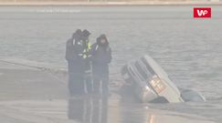 Jechali solarką po nabrzeżu. Wyskoczyli z niej w ostatniej chwili