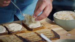 Prosto z grilla. Pomysł na amerykańskie grillowane kanapki