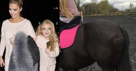 Katie Price wycina wzory na swoich koniach. Tym razem przesadziła?