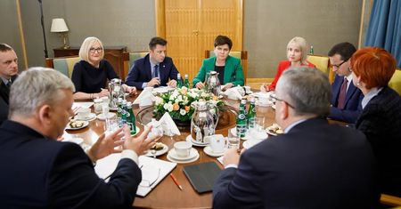 Obietnice PiS. Dokładne terminy realizacji programów będą znane 5 marca