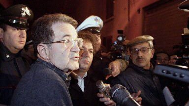 Romano Prodi będzie się czuł bezpieczniej?