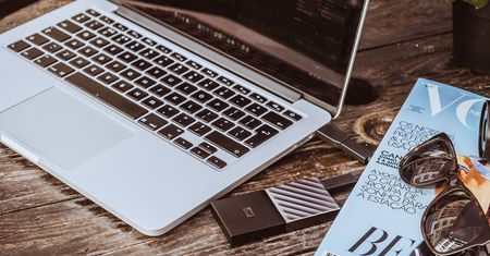 Poradnik dla kupujących laptopa. Polecamy modele w atrakcyjnych cenach
