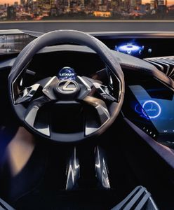 Lexus UX - Tego we wnętrzu samochodu jeszcze nie było