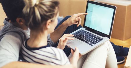 Znana sieciówka wychodzi naprzeciw klientkom. Zakupy online jeszcze nigdy nie były tak proste