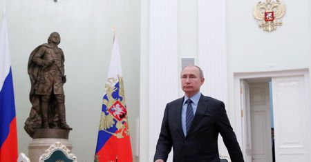 Putin ostrzega: Rosja ma prawo do działań ws. Ukrainy