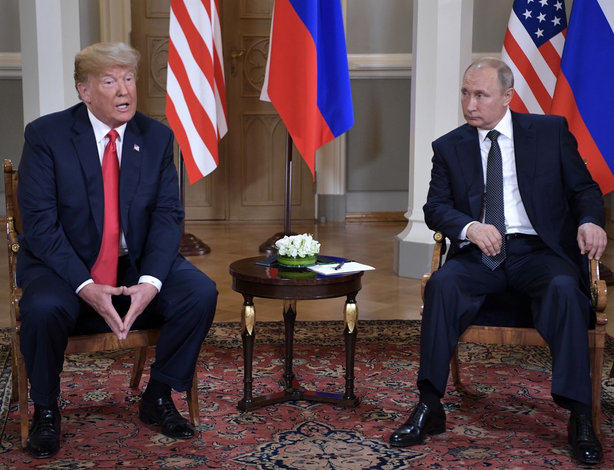Putin zdominował Trumpa. Mowa ciała jedynie dopełniła porażki prezydenta USA