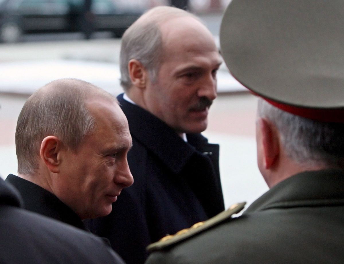 Łukaszenka poleciał do Putina. Na szali leży przyszłość Białorusi