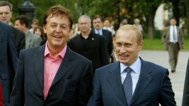 Paul McCartney i Władymir Putin podczas spaceru