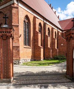 Andrzej Duda miał odsłonić tablicę pamięci Lecha Kaczyńskiego. Proboszcz powiedział "nie"