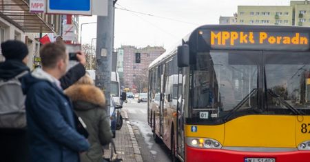 Warszawa. Mobilna pomoc dla bezdomnych na ulicach stolicy do kwietnia