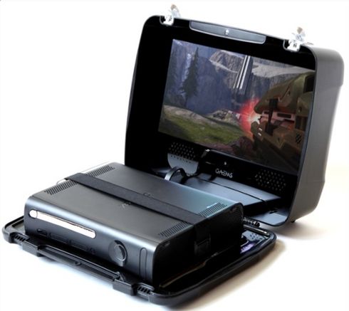 Walizka z monitorem LCD i głośnikami na konsolę Xbox 360