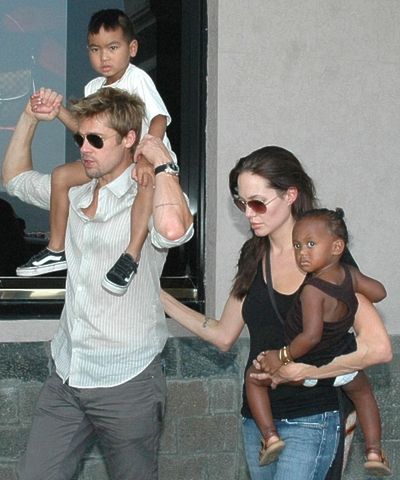 Angelina Jolie sprzedaje ciążę