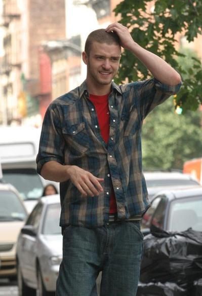 Justin Timberlake nago po domu
