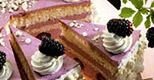 Tort jeżynowo-śmietanowy