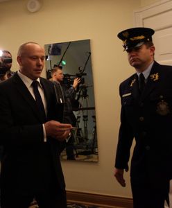 "Nie wierzyłem w dyktaturę". Kontrowersyjne zatrzymanie generała. Fala komentarzy