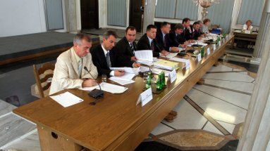 Obrady komisji ds. PZU