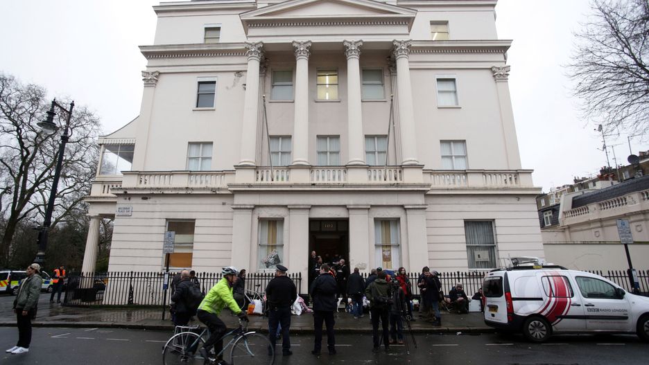 Posiadłość warta 15 mln funtów w londyńskim Belgrave Place nielegalnie zajęta przez anarchistów