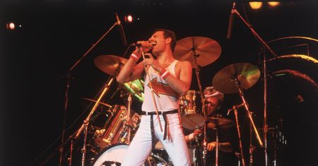 Fotografia małego Freddiego Mercury'ego wystawiona na aukcji charytatywnej