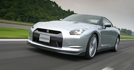Nissan GT-R