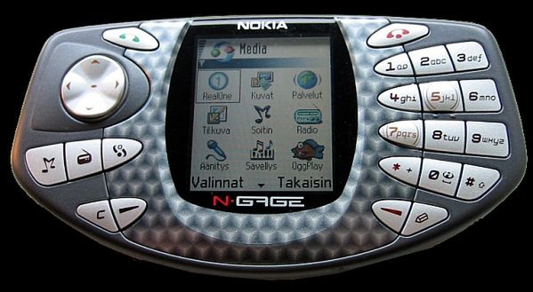 Dokładnie 10 lat temu do sprzedaży trafiła Nokia N-Gage