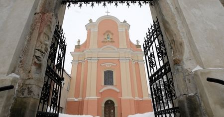 Zakonnicy zniszczyli zabytkowe miejsce kultu pogan. Prokuratura nie widzi problemu