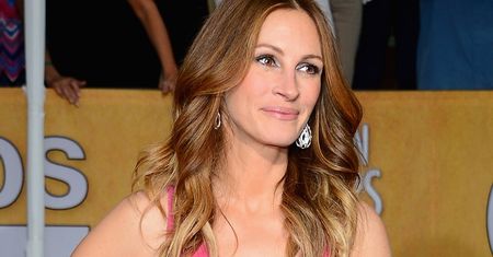 Julia Roberts: Nadal uginają mi się przy nim kolana