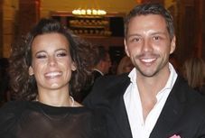 Mucha lansuje się z facetem