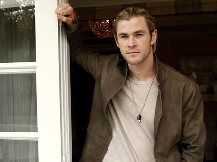 Chris Hemsworth nie jest nowym Arnoldem