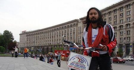 Nowy rower dla podróżnika, którego okradli w Polsce