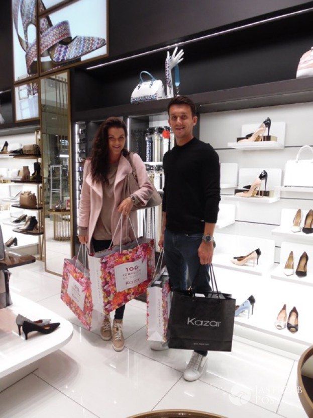 Agnieszka Radwańska z narzeczonym odwiedzili butik Kazar w Galerii Mokotów