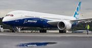 Opóźniony dreamliner trafi do garażu